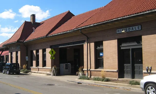 Metra Hinsdale Station